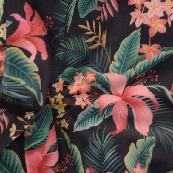 Simply Fit Swimming suits - Picture 4 of 9